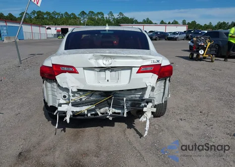 2015 Acura Ilx 2.0L z USA, uszkodzony, nr VIN 19VDE1F34FE006936
